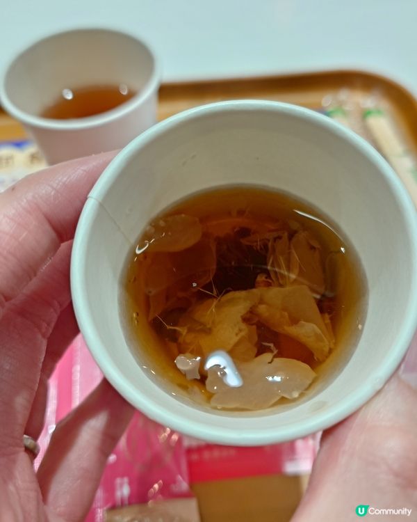 樓上免費試食！豬手飯+啫喱+阿膠😋🤤 15字