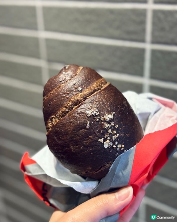 人氣麵包店免費派牛角包🥐