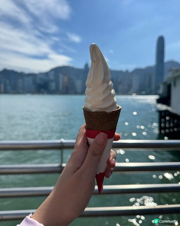 好天氣下食杯雪糕車雪糕