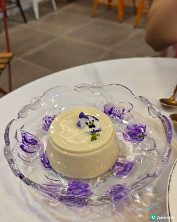 西貢甜品店必食杏仁茶