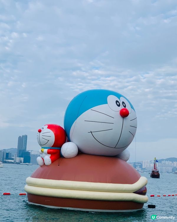 維港巨型雕塑巡遊！📸 多啦A夢打卡位！