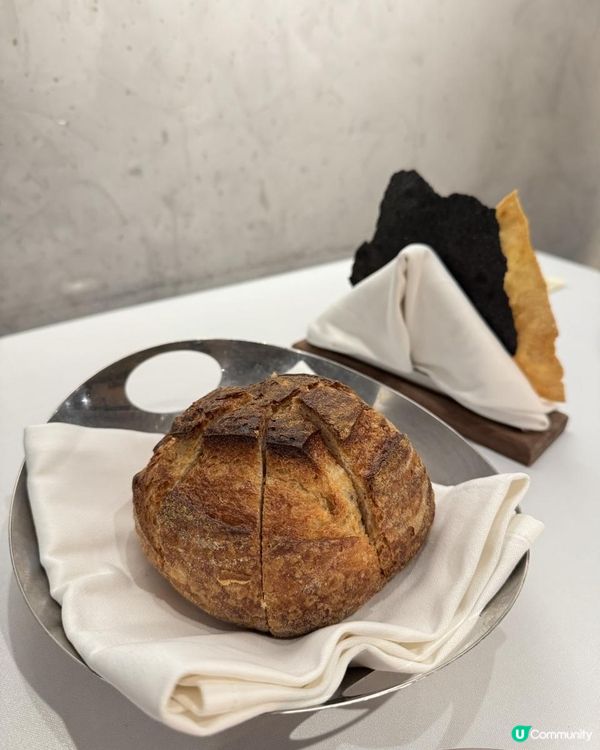 藝術感優雅意大利紅蝦海鮮意粉