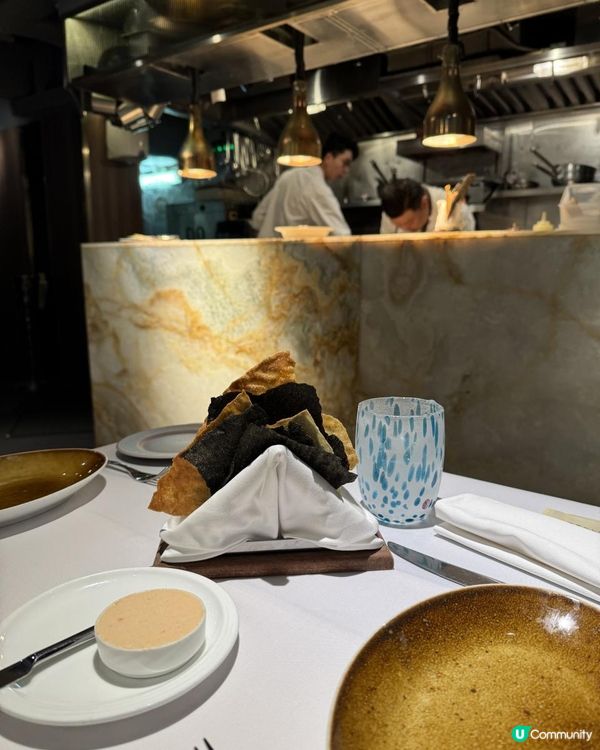 藝術感優雅意大利紅蝦海鮮意粉