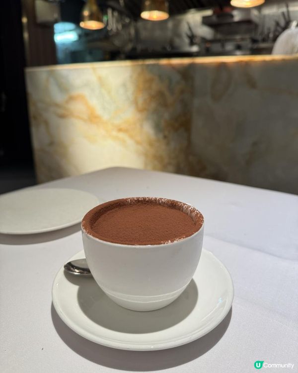 藝術感優雅意大利紅蝦海鮮意粉