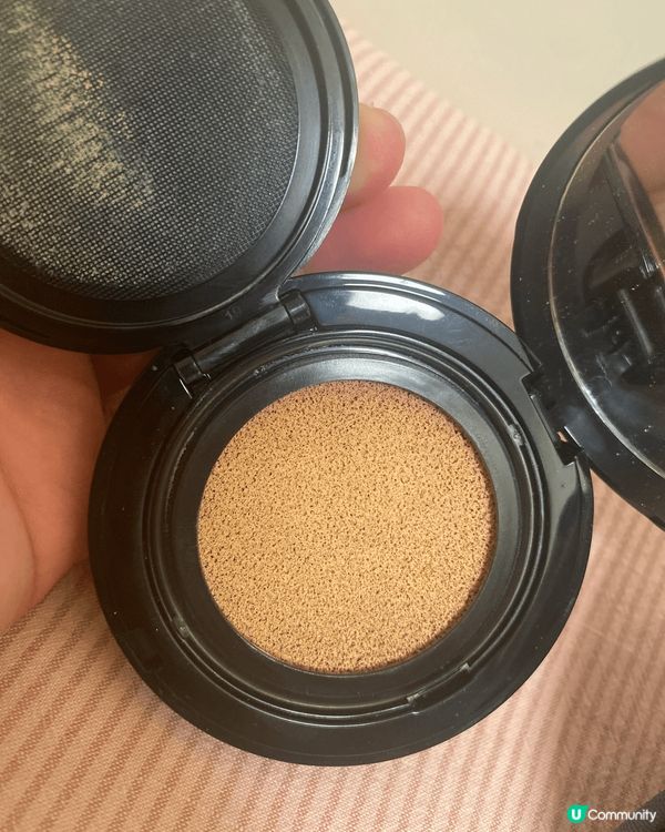 YSL cushion 做到高遮瑕度得黎又透薄嘅妝容，仲好持...