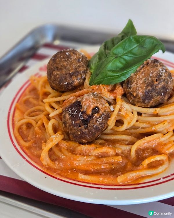 Yau Veggie Diner - 美式主題素食店