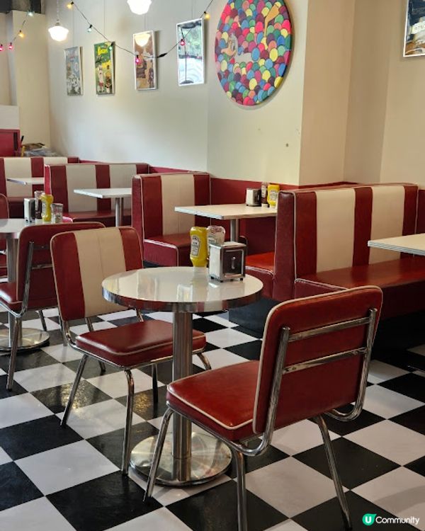 Yau Veggie Diner - 美式主題素食店