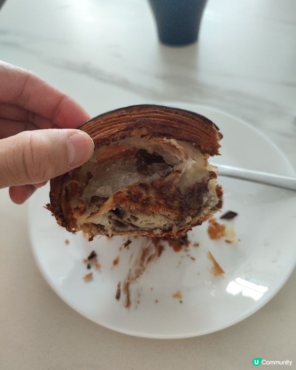 🥐 酥脆爆餡！開心果牛角包😋