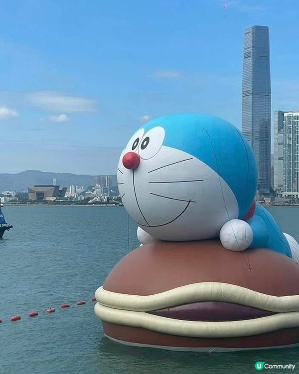 多啦A夢維港巡遊！🤩 巨型公仔勁吸睛！
