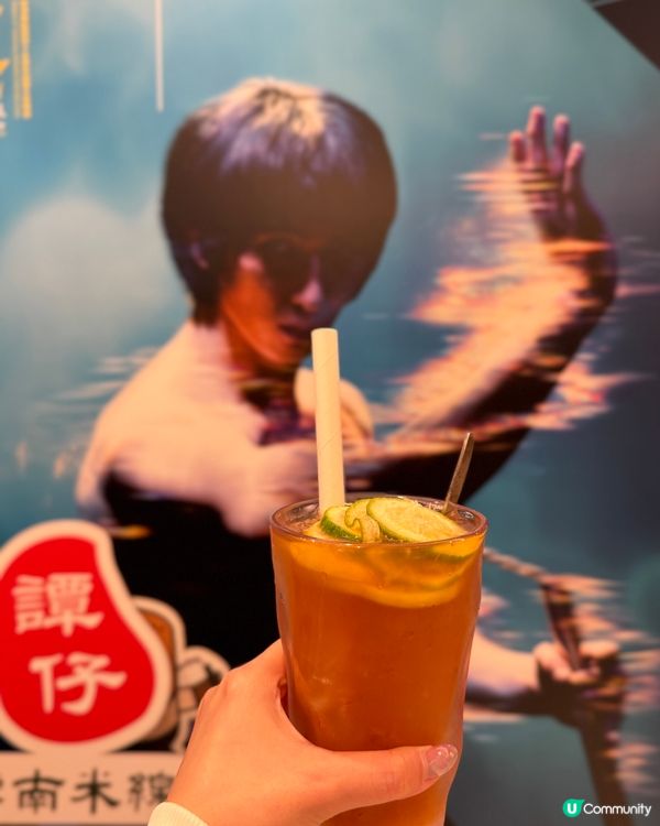 譚仔新嘢！酸辣金湯米線🤤配虎蝦水餃！😋