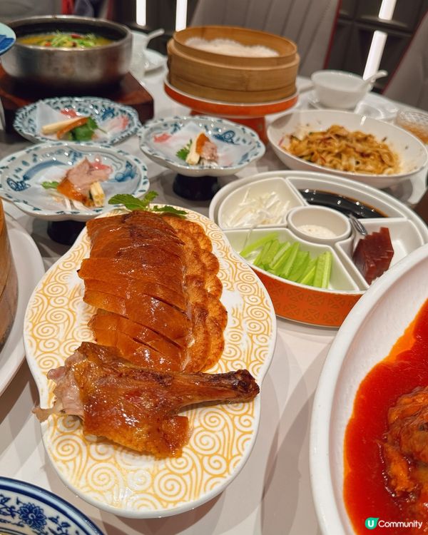 《深圳親民烤鴨慶生宴會與大閘蟹完美結合❣️》