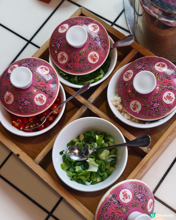 清新酸甜的鳳梨火焰雞煲