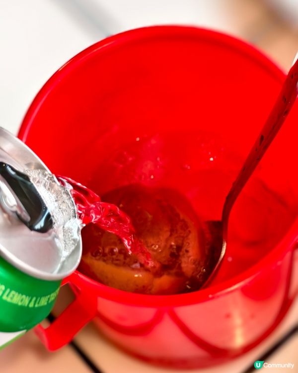 清新酸甜的鳳梨火焰雞煲