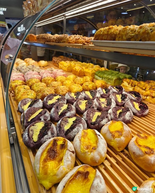 祐禾殺入皇庭廣場！🍞🤤 掃貨返港超方便！