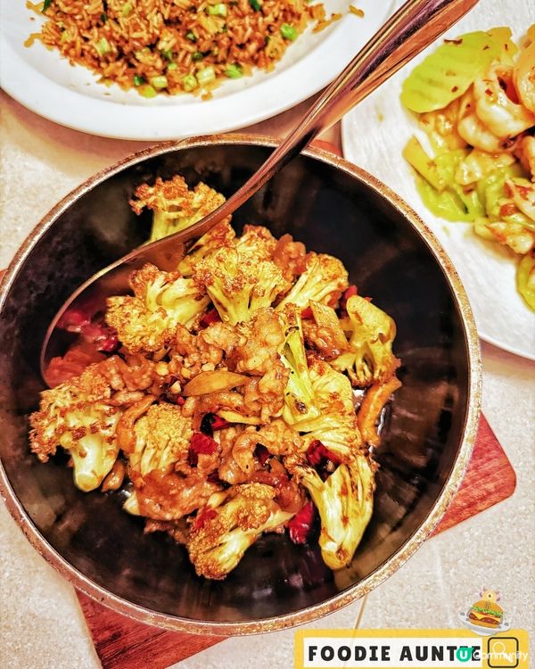 👽 食神大媽《中環｜同時有點心同小菜食嘅中餐廳》