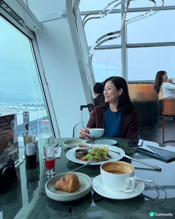 機場嘆早餐，旅行嘅開始！✈️🍳