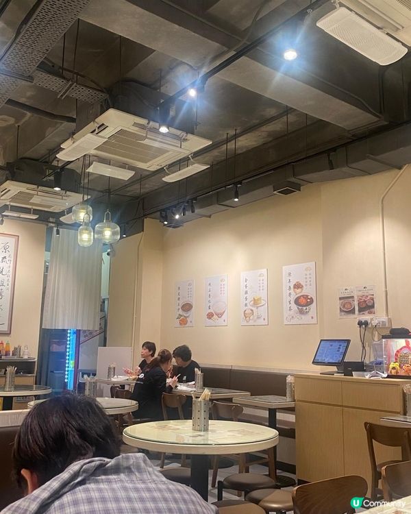 早幾日去糖水舖[源記]，飲番桑寄生蛋茶，很懷念那種微甜的感覺