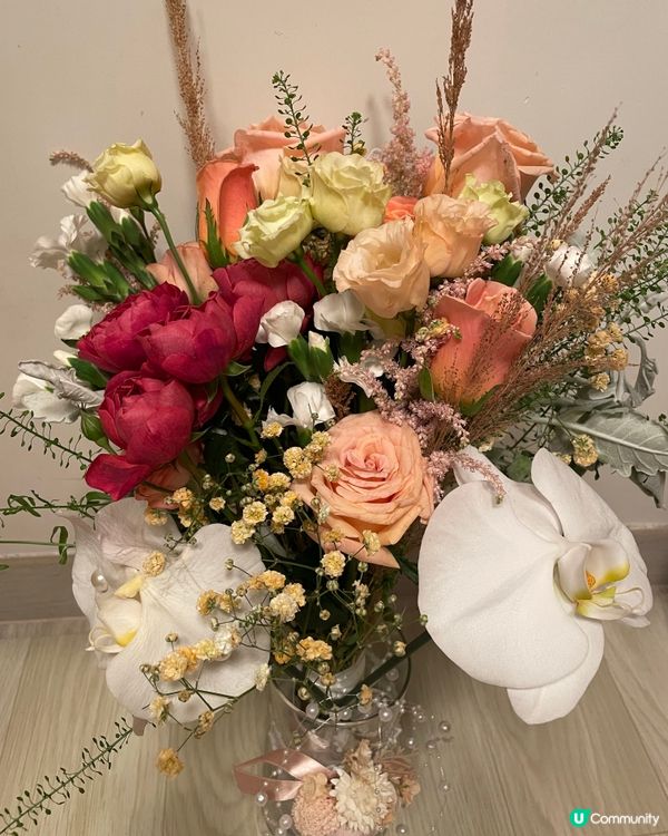 1.  久違插花💐！退步咗少少🤏，但都靚㗎！