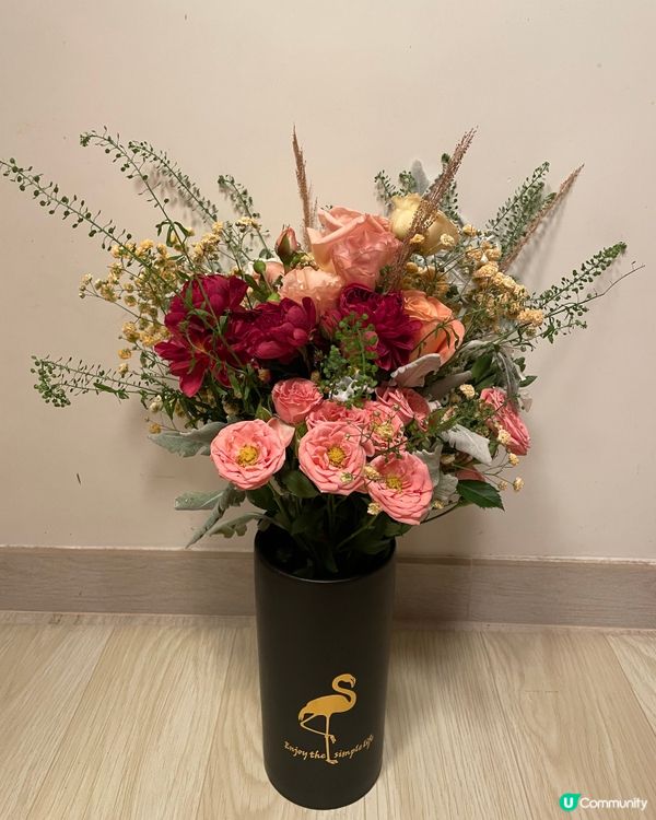 1.  久違插花💐！退步咗少少🤏，但都靚㗎！