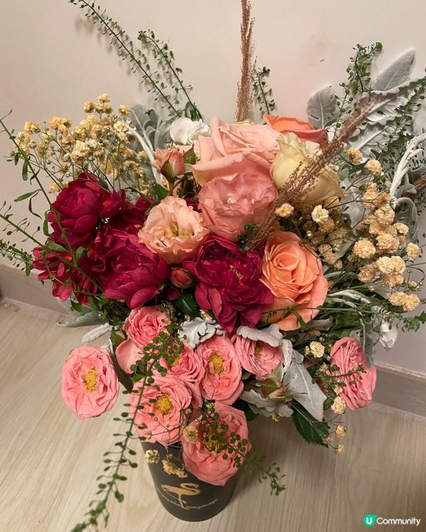 1.  久違插花💐！退步咗少少🤏，但都靚㗎！