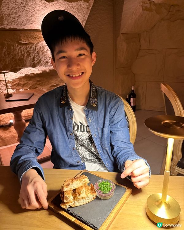 防風洞主題神秘隱世西班牙餐廳