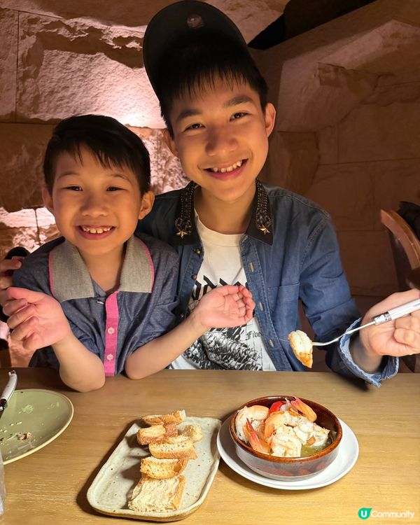 防風洞主題神秘隱世西班牙餐廳