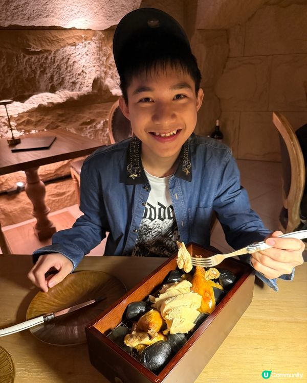 防風洞主題神秘隱世西班牙餐廳