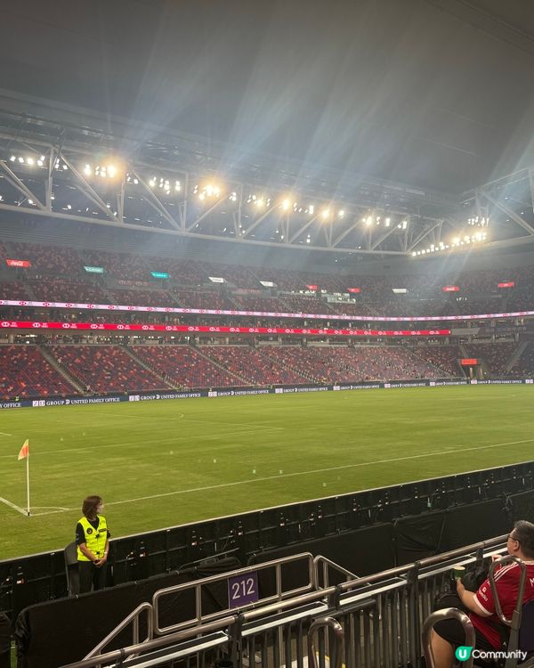 1.  謝拉特+利記傳奇！童年回憶🤩 Red on Red