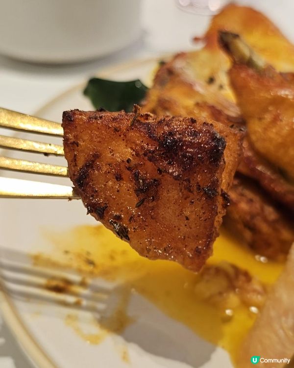 必試午餐的香草烤三黃雞