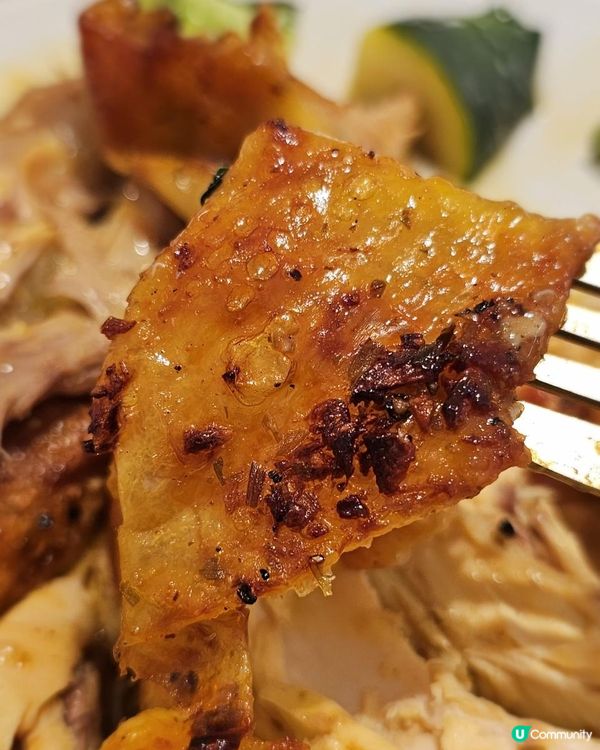 必試午餐的香草烤三黃雞