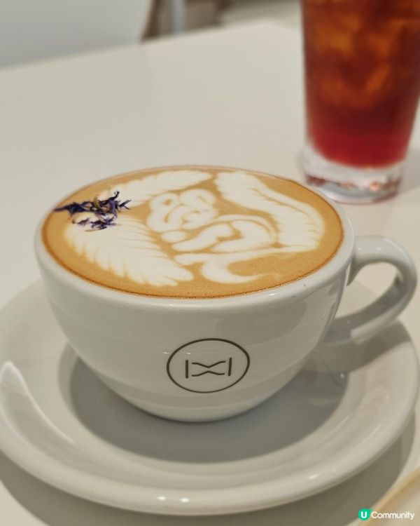 必試午餐的香草烤三黃雞