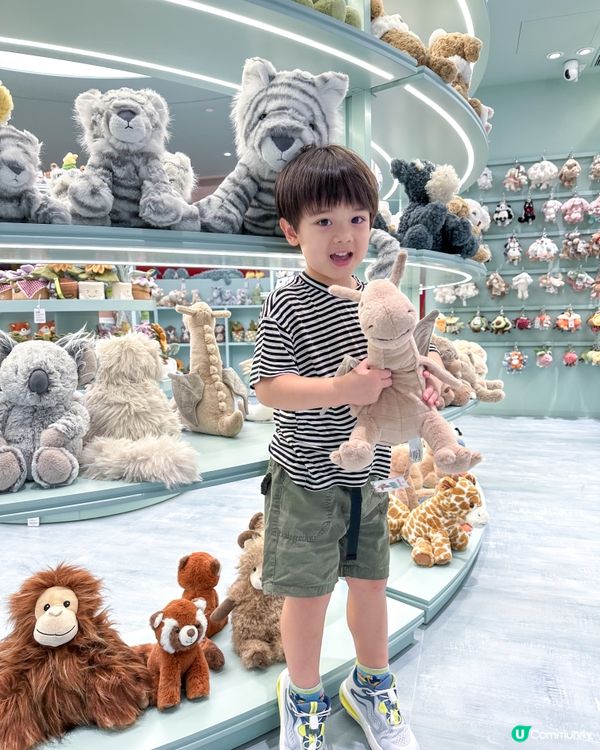 1.  銅鑼灣掃貨記！🤩 超大手袋打卡📸，母嬰店真係正！👶🏻