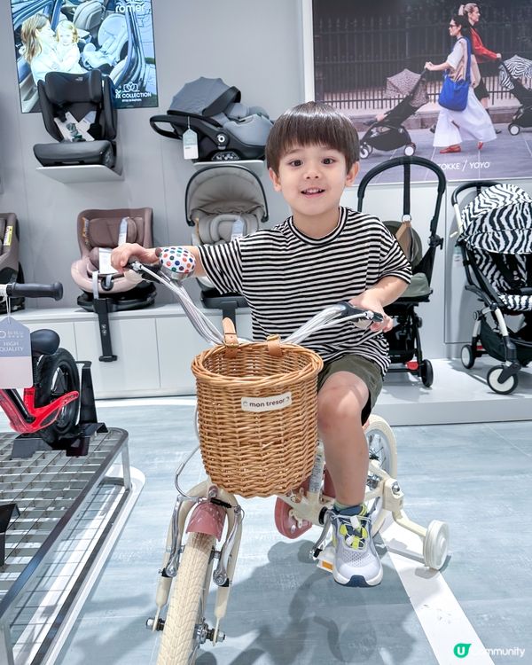 1.  銅鑼灣掃貨記！🤩 超大手袋打卡📸，母嬰店真係正！👶🏻