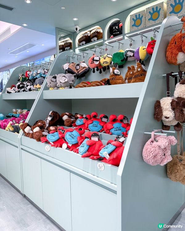 1.  銅鑼灣掃貨記！🤩 超大手袋打卡📸，母嬰店真係正！👶🏻