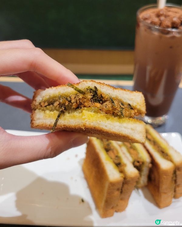 紫菜肉鬆咖央多士，脆到飛起！😋🍞