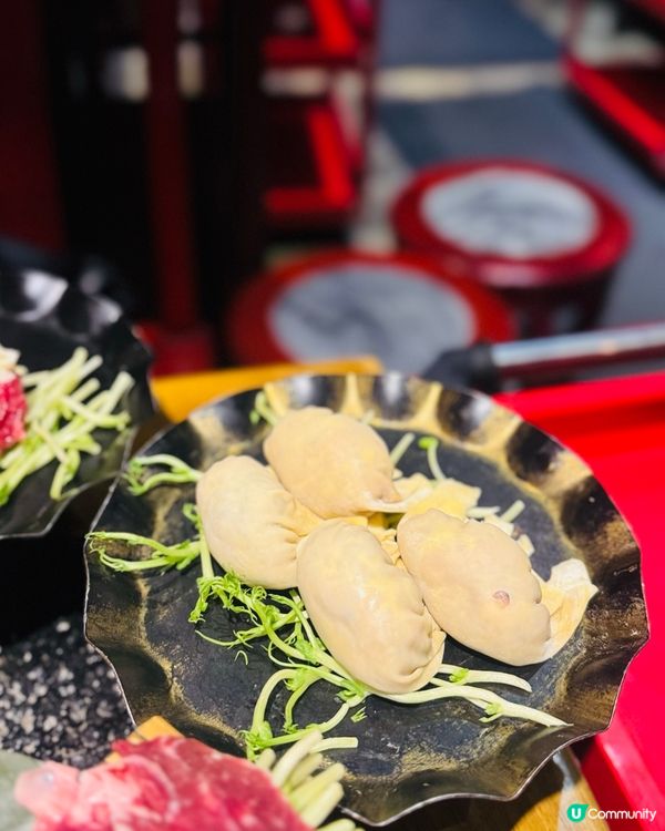 大滾友火鍋🍲！宮廷風裝修，花膠雞湯底正到爆！😋