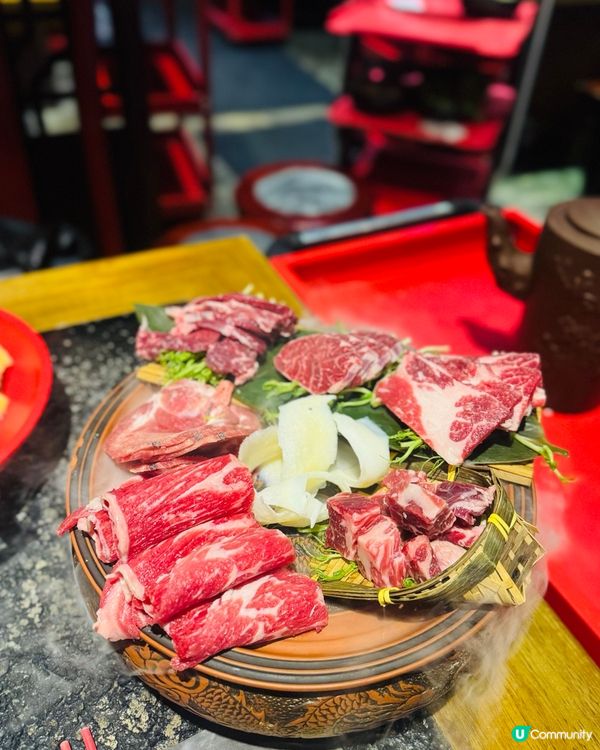 大滾友火鍋🍲！宮廷風裝修，花膠雞湯底正到爆！😋