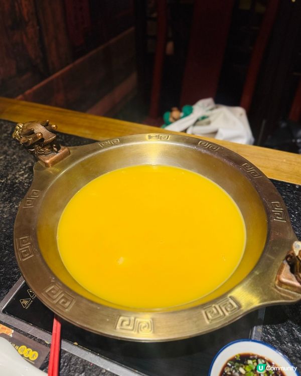 大滾友火鍋🍲！宮廷風裝修，花膠雞湯底正到爆！😋