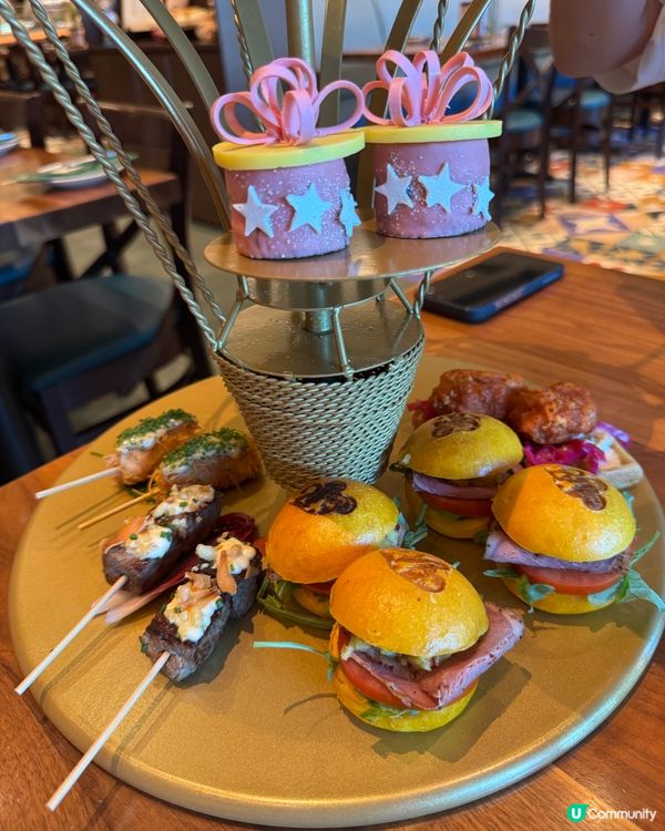 迪士尼探索家酒店熱氣球tea set🍹🧁🍰😍😍