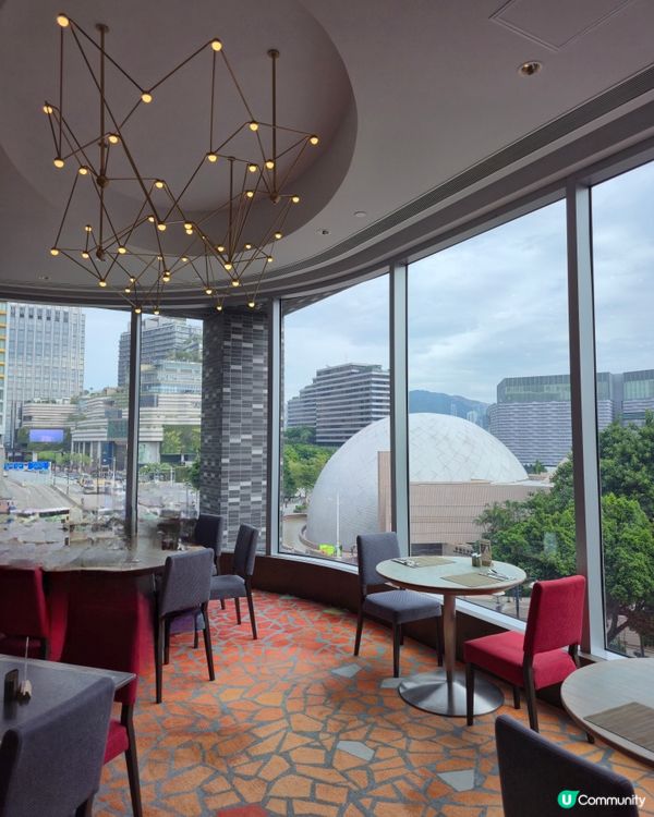 尖咀再臨閣自助餐，維港靚景任你睇！🤩