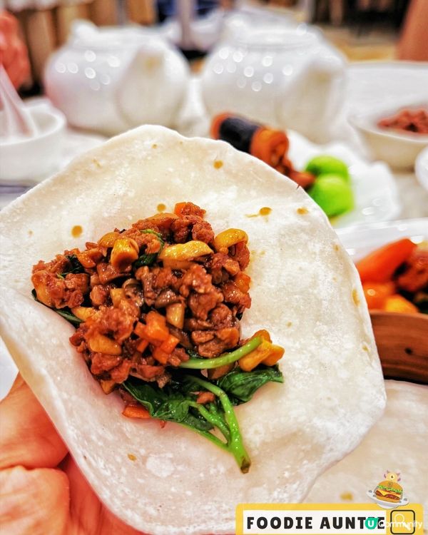 👽 食神大媽《尖沙咀｜有靚景睇嘅經典素菜餐廳》