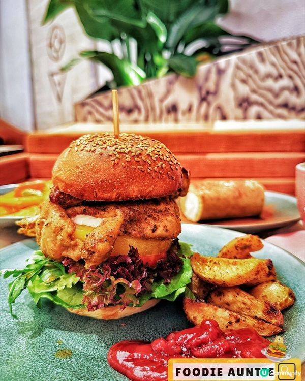 👽 食神大媽《尖沙咀｜搬咗新地址嘅好味咖啡店》