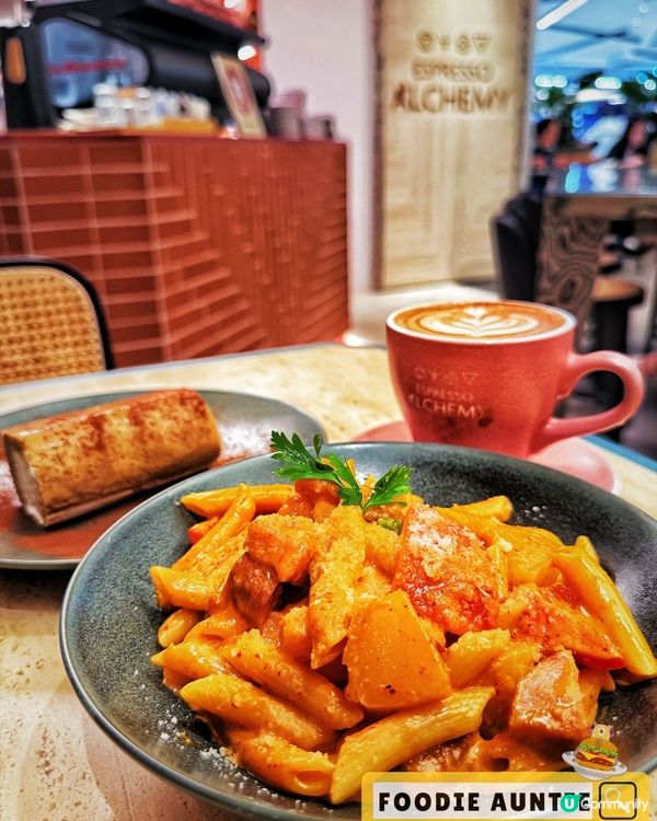 👽 食神大媽《尖沙咀｜搬咗新地址嘅好味咖啡店》