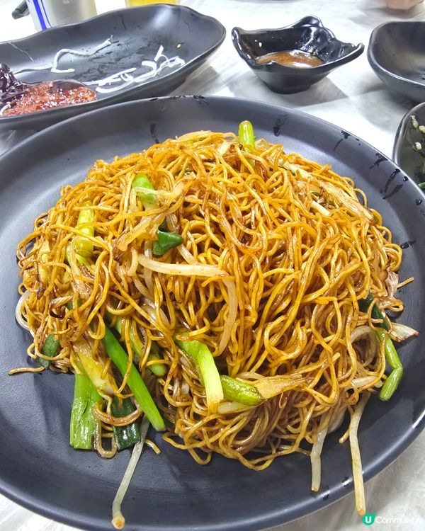 紅磡有間叫「串噹噹」主打食串燒, 我覺得幾好味. 5個人食咗...
