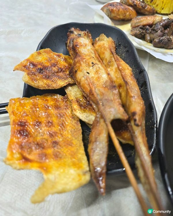 紅磡有間叫「串噹噹」主打食串燒, 我覺得幾好味. 5個人食咗...