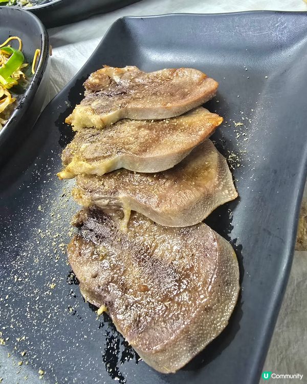 紅磡有間叫「串噹噹」主打食串燒, 我覺得幾好味. 5個人食咗...