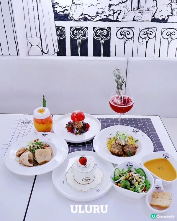 黑白打卡cafe📸！大澳蝦醬意粉勁惹味😋！