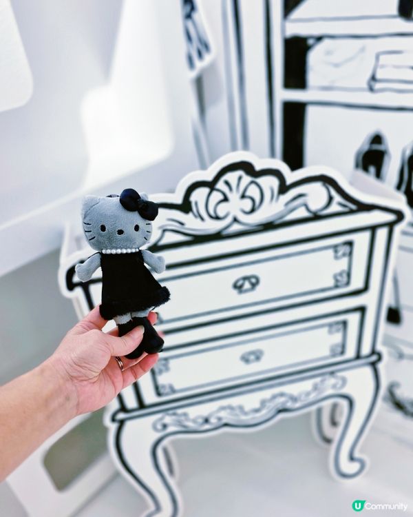 黑白打卡cafe📸！大澳蝦醬意粉勁惹味😋！