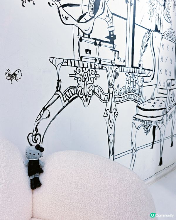 黑白打卡cafe📸！大澳蝦醬意粉勁惹味😋！