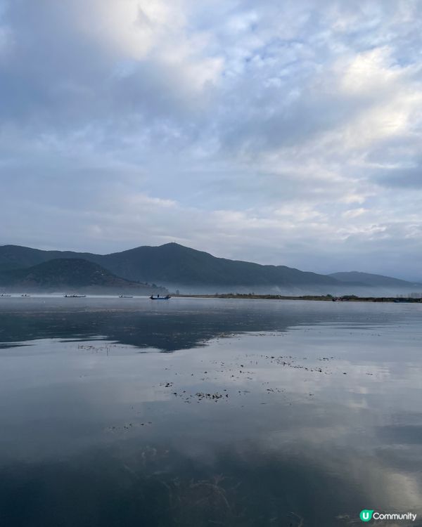 瀘沽湖晨霧仙境之旅 ☁️ 水性楊花超夢幻！🌸